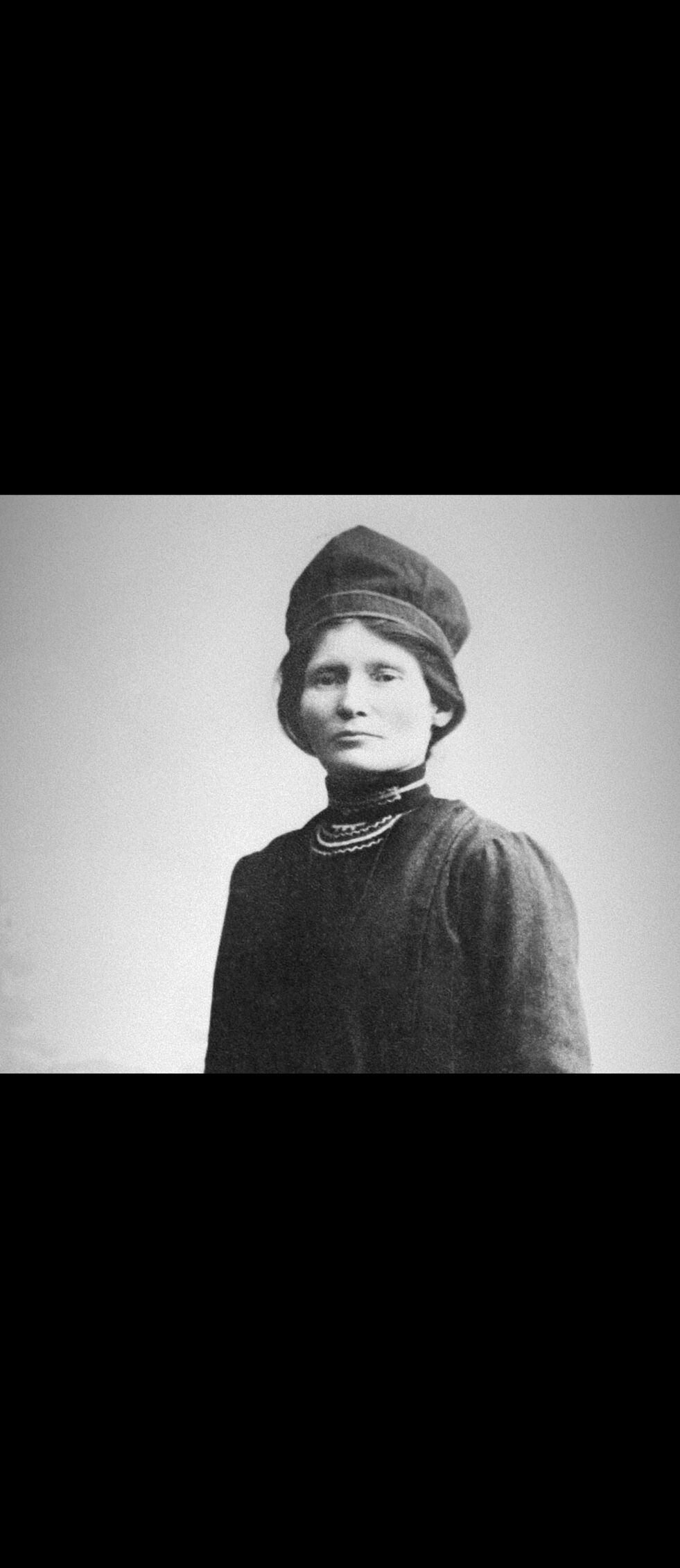 Hun var kvinne og hun var same. Elsa Laula Renberg møtte stor motstand, men hun ga aldri opp sitt samepolitiske arbeide som hun brant så veldig for. Møtet hun fikk i stand i 1917 dannet grunnlaget for det vi i dag feirer som samefolkets dag, 6. februar.
 Foto: Historisk bilde