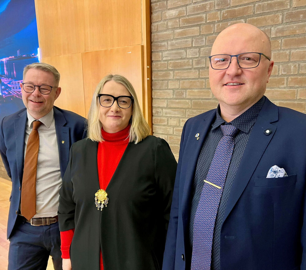 Raymond Robertsen, Høyre, Kris­tin Ra­ja­la, Arbei­der­par­tiet og Thomas Arild Mølmann, Nordkalottfolket.
 Foto: Magne Ek
