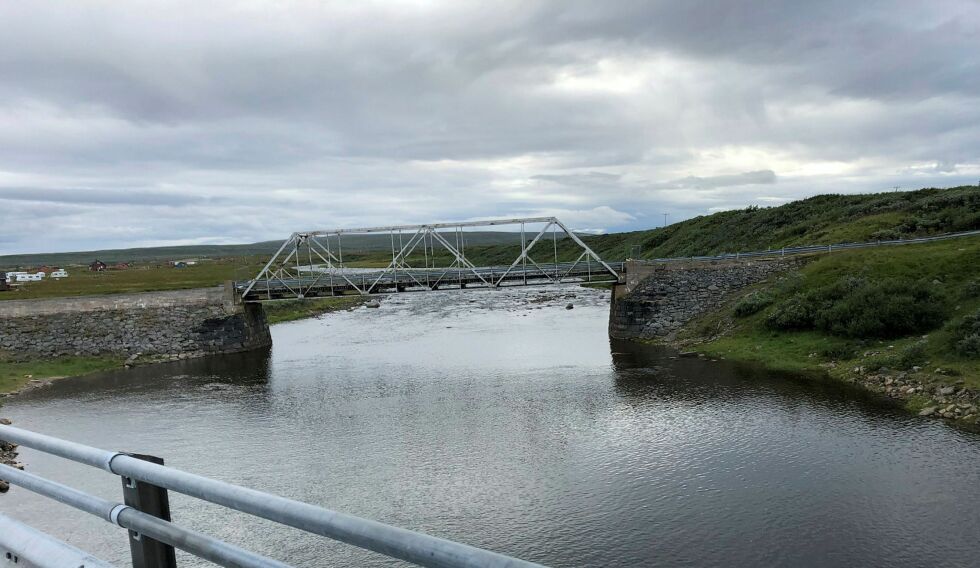 I det anonyme brevet er det rettet sterk kritikk både mot FeFo og Komagvær jeger- og fiskerforening på hvordan Komagelva forvaltes. Her fra området helt nederst i elva.
 Foto: Geir Wulff