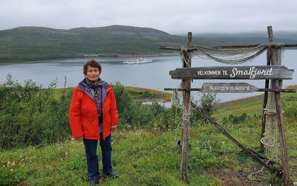 Anna Elisabeth Olsen bor i Rustefjelbma, men kommer fra Smalfjord. Hun syntes det var stor stas at kongeskipet og dronning Sonja besøkte hjembygda.
 Foto: Tom Hardy