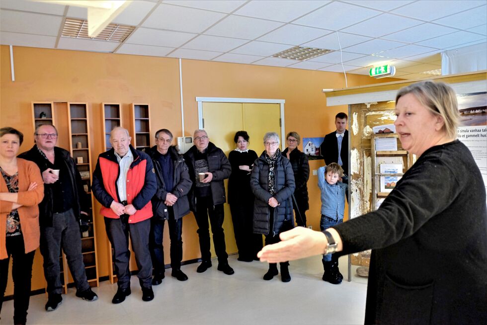 Konservator Tove Kristiansen formidlet på en utmerket måte historien om Varanger-husene.
 Foto: Bjørn Hildonen
