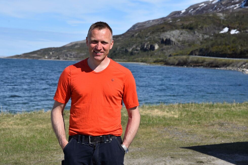 Sty­re­leder i Laks­elv grunn­ei­er­for­en­ing, Nils Roger Pet­ter­sen, tar den siste ti­dens dis­ku­sjo­ner rundt Laks­el­va med stor ro.
 Foto: Kristin Humstad