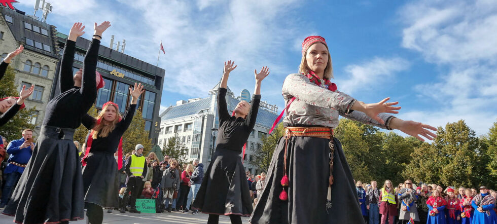 Bilde fra Fosen-demonstrasjonen lørdag 14. oktober 2023.
 Foto: Steinar Solaas