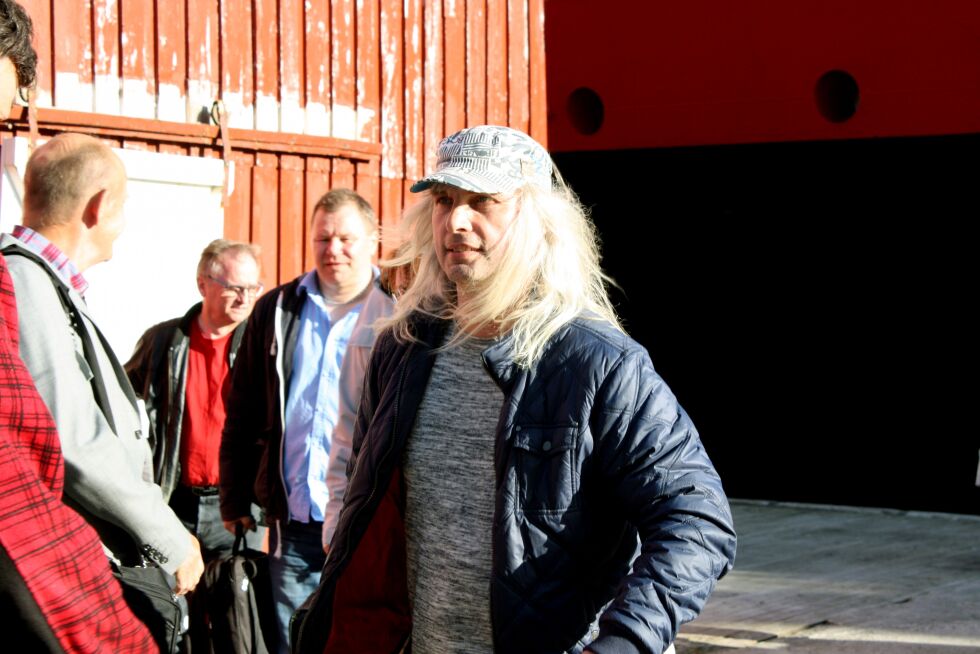 Geir Hansen fra teknisk avdeling, næringssjef Stein-Arild Olaussen og SVs Alf N. Hansen var på hurtigrutetur.
 Foto: Privat