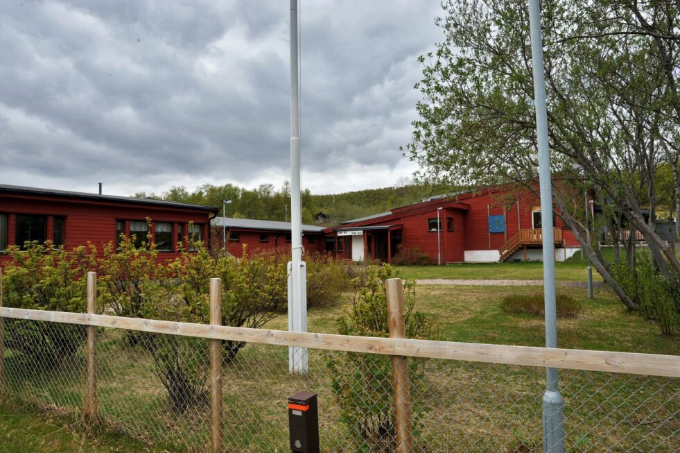 Sirbmá skole er igjen i diskusjonen når Tana kommune skal spare inn penger.
 Foto: Erik Brenli