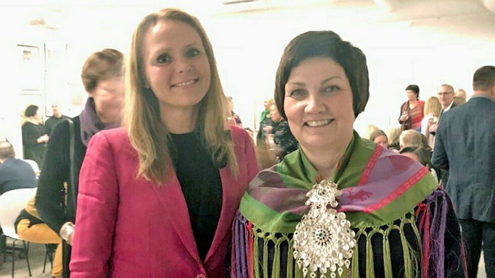 I praksis er de enige, sameminister Linda Hofstad Helleland (H) og sametingspresident Aili Keskitalo (NSR).
 Foto: Kulturdepartementet