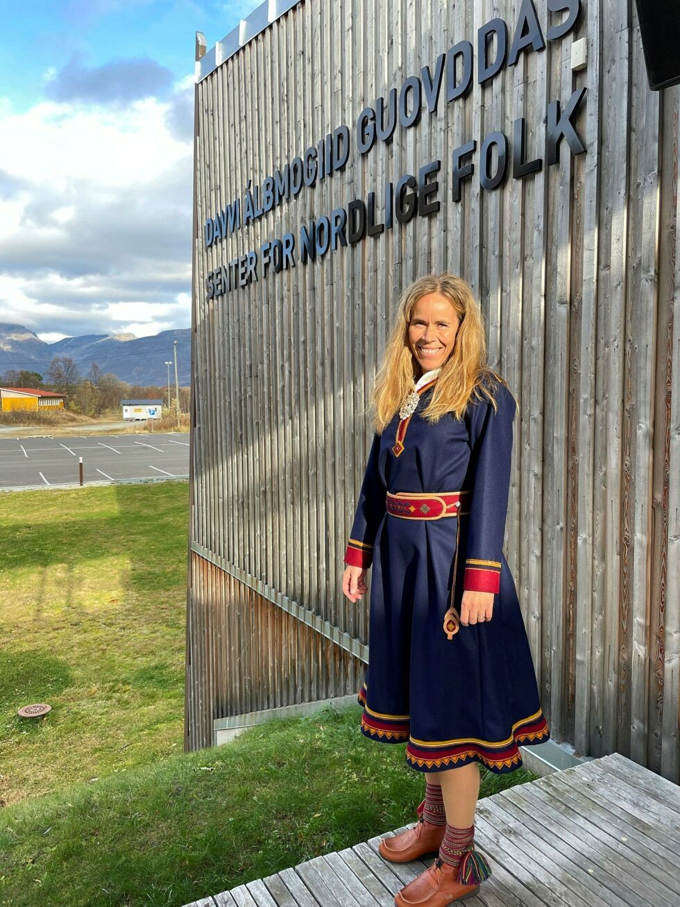 I høst kan du se blant annet se kunstverkene Rodd fiske og Naust i nord i utstillingen Sjøsamiske spor av Christin Løkke på Davvi álbmogiid Guovddáš / Senter for nordlige folk.
 Foto: Privat
