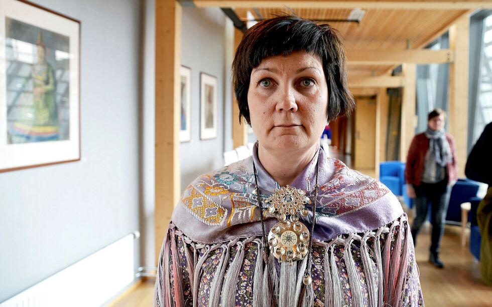 Sametingspresident Aili Keskitalo (NSR) gir tydelig og alvorlig beskjed til departementet. (Foto: Steinar Solaas)