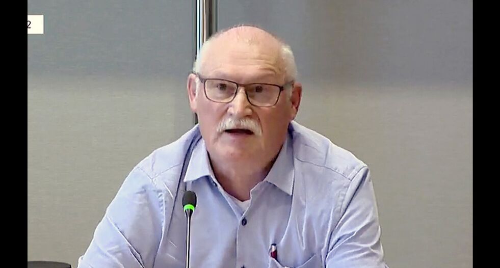 – Det er tvilsomt! Åpner man for det, skal man da registrere jøder, kvæner og somaliere, spør leder Jarl Hellesvik i Etnisk og Demokratisk Likeverd (EDL) etter at Sametinget har vedtatt å utrede for muligheten for etnisk samisk registrering i folkeregisteret og helseregistre.
 Foto:  Skjermbilde fra Stortingets stream