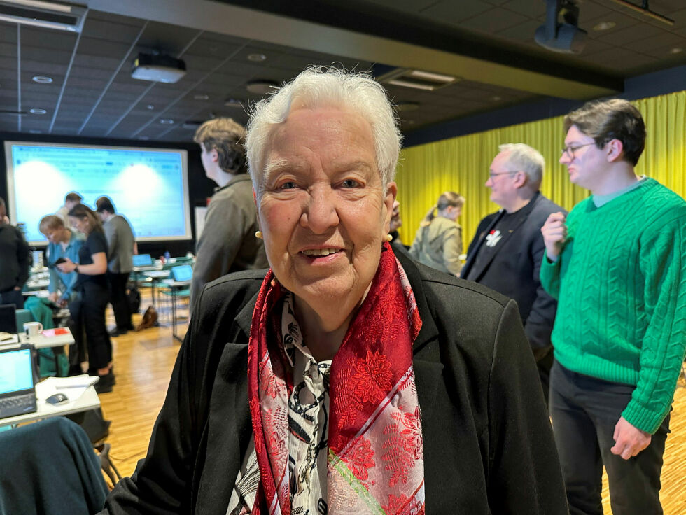 Evelyn Olsen Lid (89) var utvilsomt den eldste som var på Finnmark Ap sitt årsmøte i Kirkenes sist helg.
 Foto: Hallgeir Henriksen