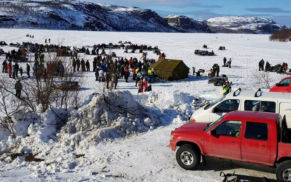 Med gedigne premier er det duka for enda flere enn de 300 som deltok på isfiskekonkurransen på Tamasjokkvannet i 2019. Hovedpremien er på hele 20.000 kroner.
 Foto: Frank Emil Trasti
