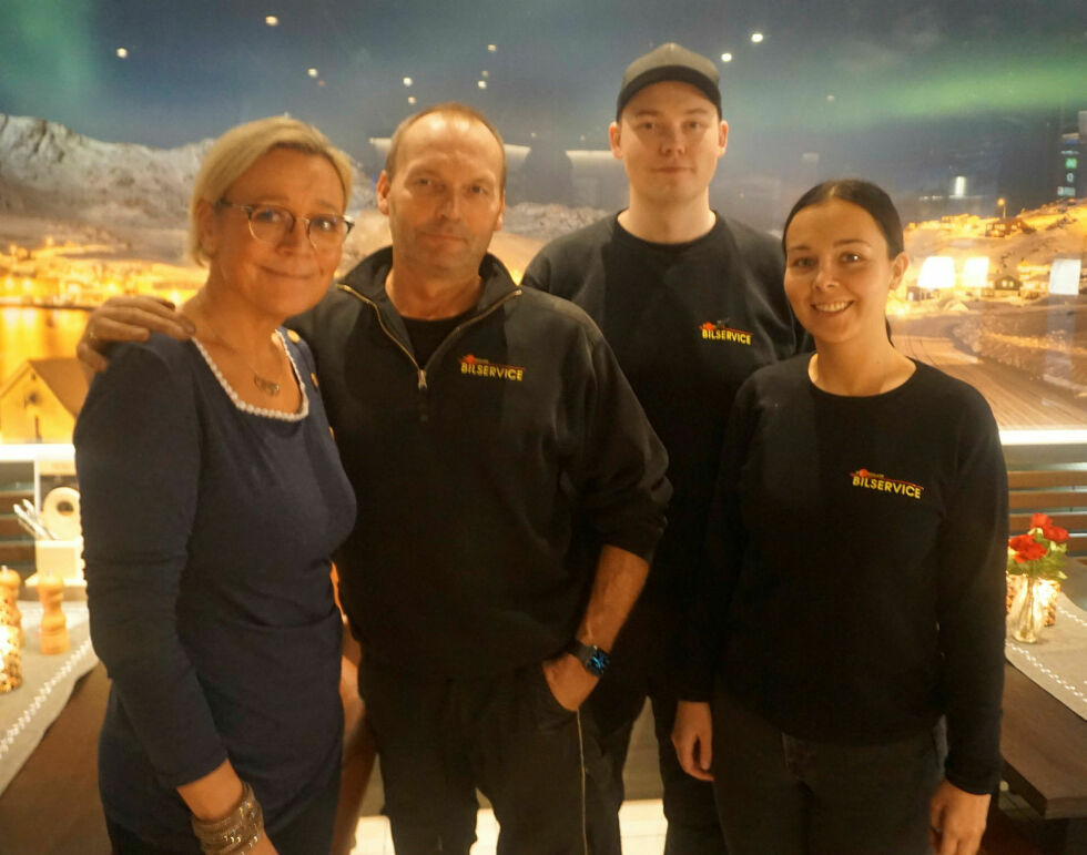 To generasjoner Dyrstad arbeider i dag i bedriften. Fra venstre mor Lene, far Fred Jonas, sønn Karl Fredrik og datter Charlotte.
 Foto: Geir Johansen