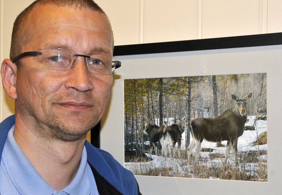 Leder Jan Idar Somby i Karasjok elgjegerforening minner om at elgjegerne ikke er de eneste brukerne av kjørespor og natur i Karasjok.
 Foto: Stein Torger Svala