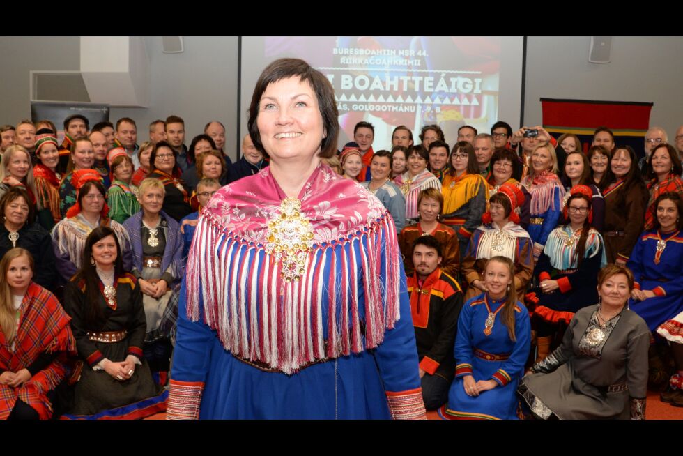 Aili Keskitalo ser fram mot fire nye år som president, og vil denne gangen sørge for solid grunnmur for sitt nye sametingsråd. Her er hun nyvalgt som presidentkandiat av NSRs landsmøtet for knapt et år siden.
 Foto: Steinar Solaas