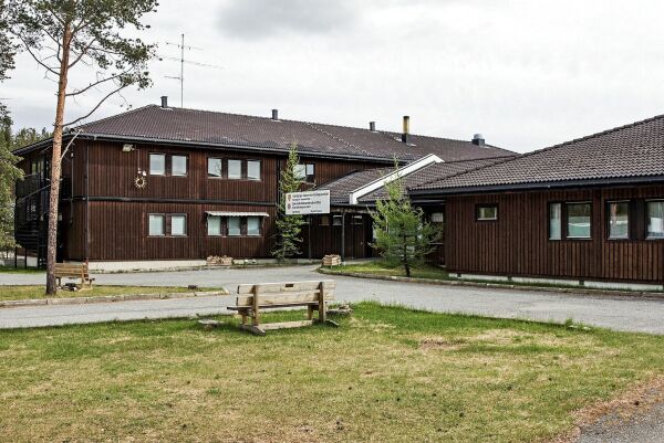 Innfører besøkskontroll