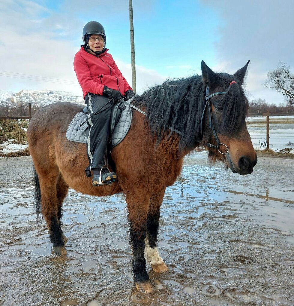 Åse og Pegasus deltok på helgens ridekurs i Lakselv.
 Foto: Privat