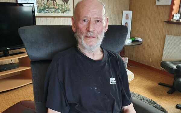 Einar (82) har levd av det naturen har gitt