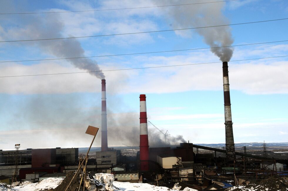 Siste nytt fra Norilsk Nikels kontrakt med SNC-Lavalin Inc. sier nå at nikkelverkene i Barentsregionen skal moderniseres i et større klimatiltaksprosjekt frem mot 2020.
 Foto: Hallgeir Henriksen (arkiv)