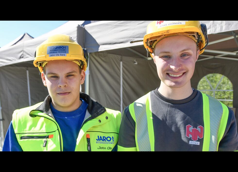 John Ole Ellila Sara og Stian Johansen representerte Finnmark under NNM for lærlinger innen byggfag.
 Foto: Jan E. Fredly
