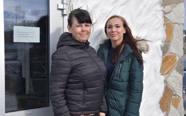 Spent omkring åpning av salongene