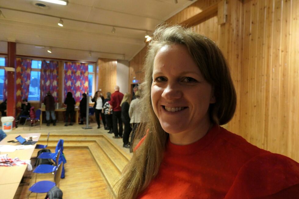Kommunalleder for teknisk sektor i Karasjok, Kristin Norbye-Bekkelund tar tak i revideringen av kommunens utdaterte planverk. Det skal hjelpe politikere og byråkrater med styringen av kommunen i årene framover.
 Foto: STEIN TORGER SVALA