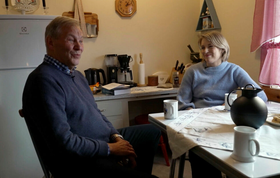 Far og datter i «Fra «Lille Finland» til Stortinget».
 Foto: Siivet