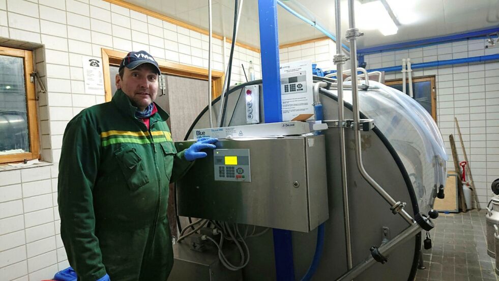 Melkebonde lokal bondelagsleder Viggo Myhre er en av fire bønder som tre ganger måtte tømme melketanken rett i avløpet fordi fjellovergangen ble stengt.
 Foto: Privat
