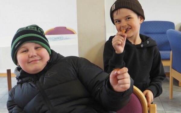 Gutta klare for fluefiske