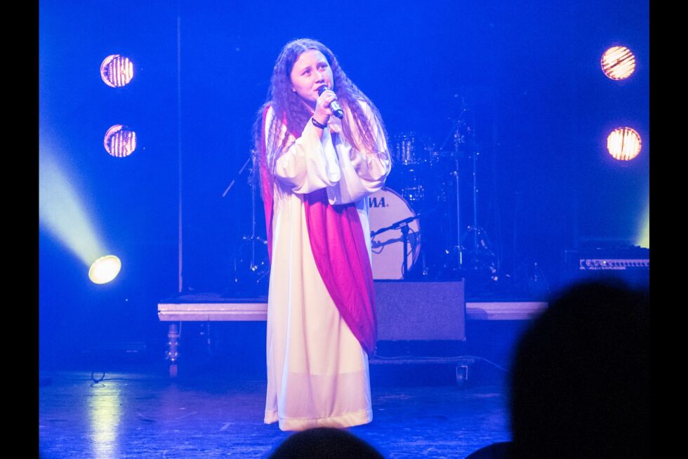 Inna Marja Amundsen (12) skal opptre på UKMs landsfestival i Sandnes i slutten av juni.
 Foto: Daniel Skog/UKM Troms