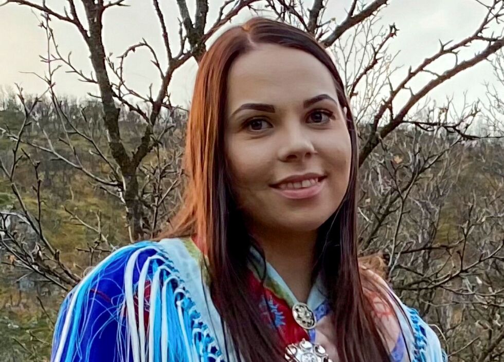 Alexandra Smelror er ansatt som kommunepsykolog i Nesseby.
 Foto: Privat