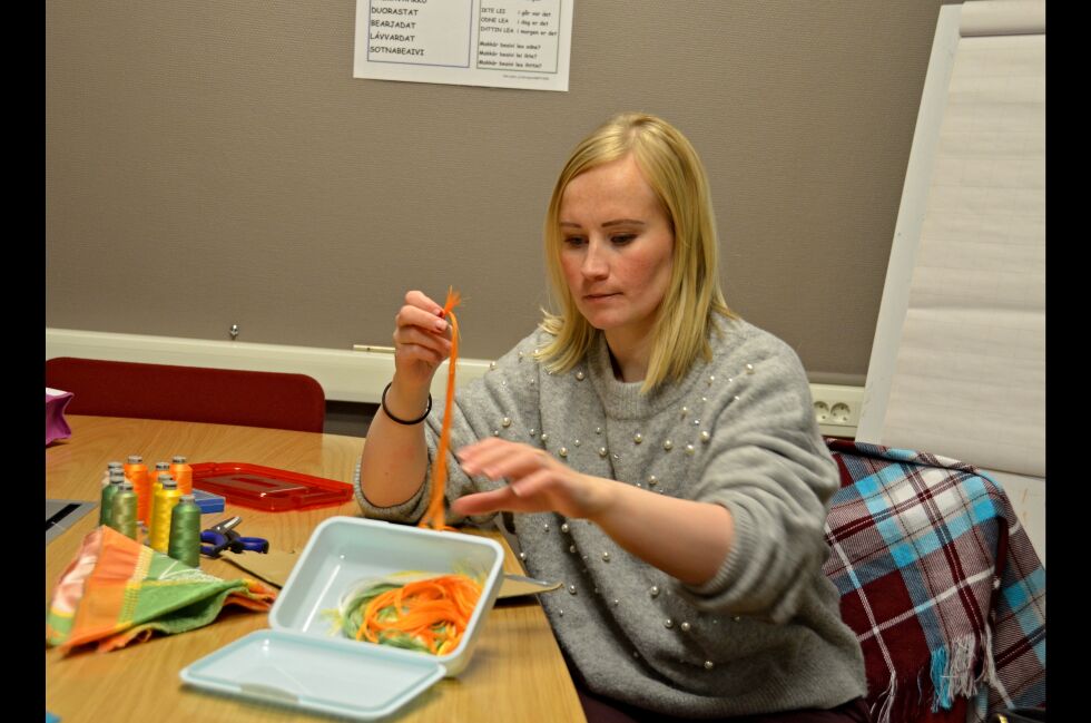 Ann Helen Guttorm Johansen er glad for at duodji-kveldene arrangeres.
 Foto: Roger Albrigtsen