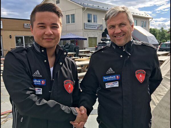 19-åring styrer showet