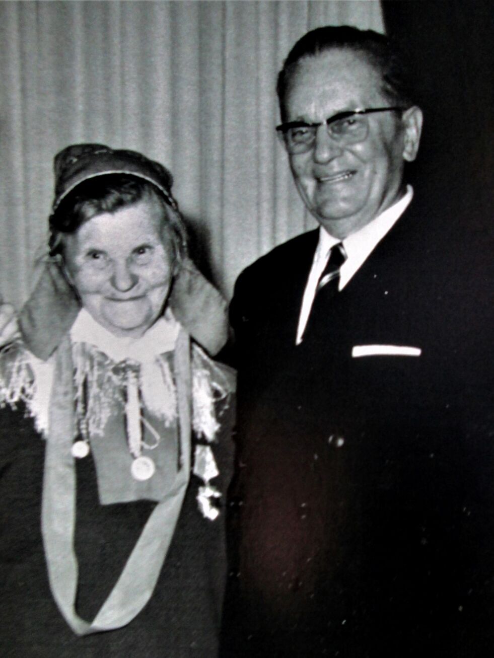 MØTE MED EN ENGEL: Bildet er fra Oslo i 1965, da Jugoslavias president Tito møtte «Mamma Karasjok», Kirsten Svineng.
 Foto: ARHIV TANJUG