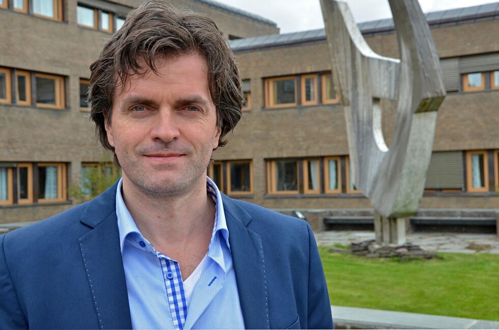 Fylkesrådmann Øystein Ruud er godt fornøyd med å legge frem et overskudd for Finnmark fylkeskommune.
 Foto: FFK