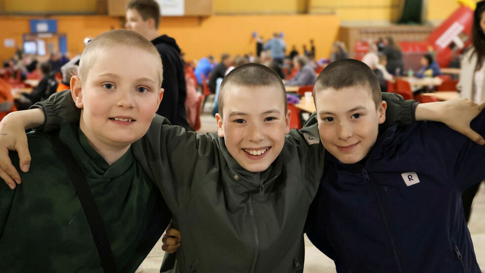 Journalister for en dag: Edvard Bruvoll. Thomas Emilian Persen Einvik og Matheo Eliah Persen Einvik.
 Foto: Irmelin Klemetzen