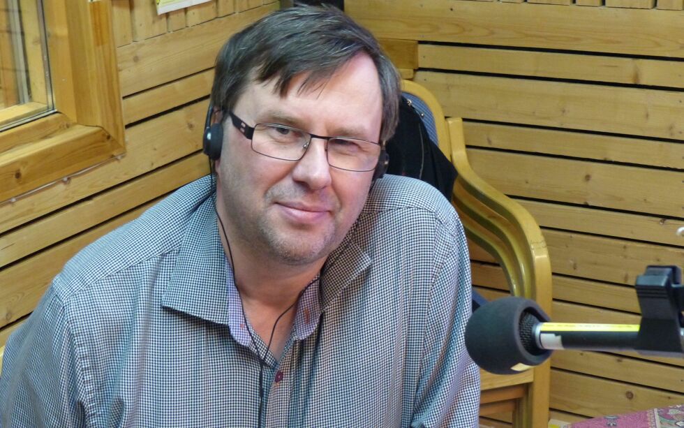 Raymond Elde i Radio Nordkapp mener det er helt uholdbart at Nordkapp kommune ikke sørger for å oppdatere sin postliste.
 Foto: Geir Johansen