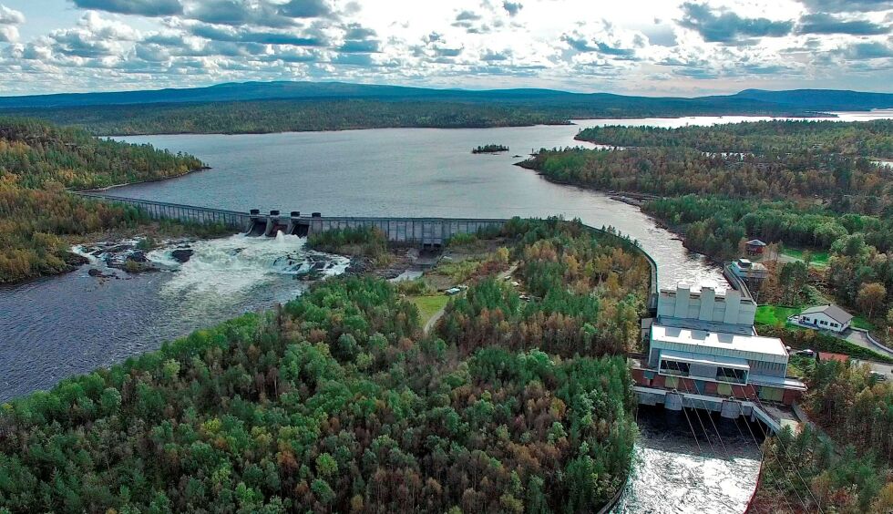 Høye strømpriser på krafta som ble produsert blant annet på Skogfoss, bidro stort til rekordutbytte på 50 millioner til eierne i Varanger Kraft. Foto: Varanger Kraft