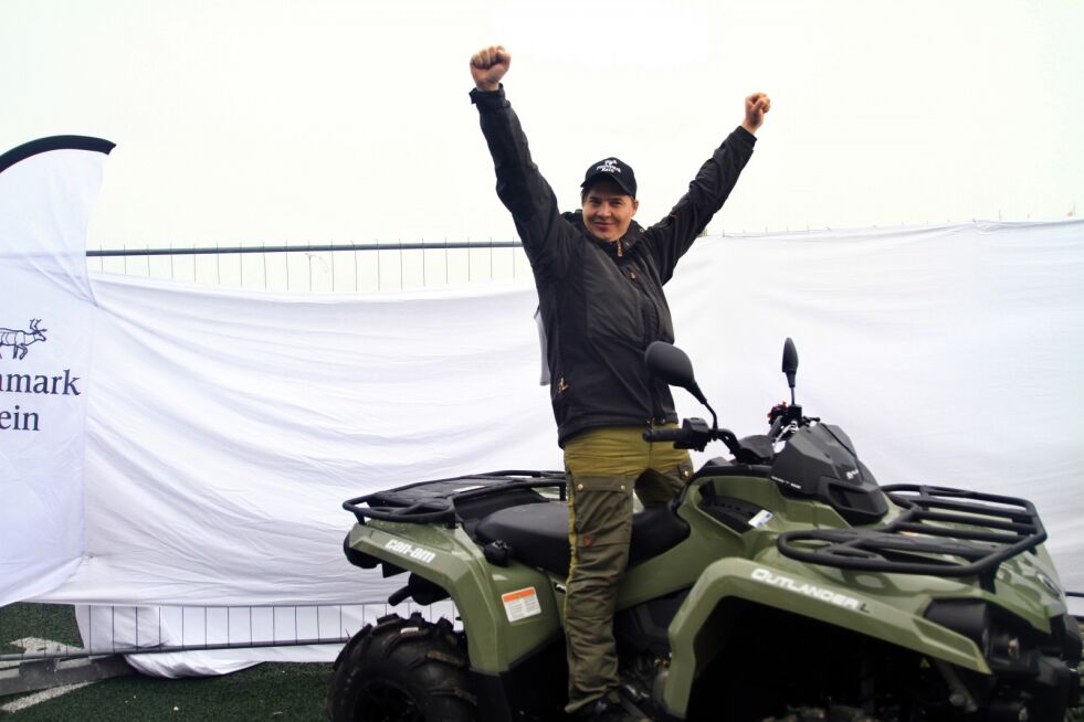 Mikkel Mathis Hætta fra Kautokeino holdt hodet kaldest og vant seg en ny ATV.
 Foto: Johan Mathis Gaup