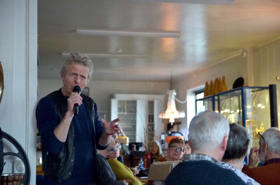 Hans Husum delte sterke historier og opprettet en dialog med publikum.
 Foto: Roger Albrigtsen