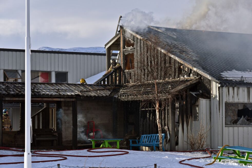 7. april tok bygningen som huser skolefritidsordningen (SFO) i Lakselv fyr.
 Foto: Marius Thorsen