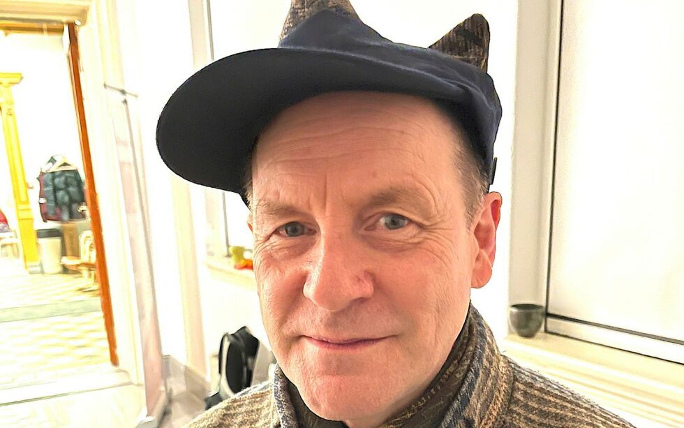 Før­s­te­ama­nu­en­sis Án­de Som­by fortel­ler om nor­ske dom­stol­er og man­gel på kultursensiti­vi­tet.
 Foto: Elin M. Wersland