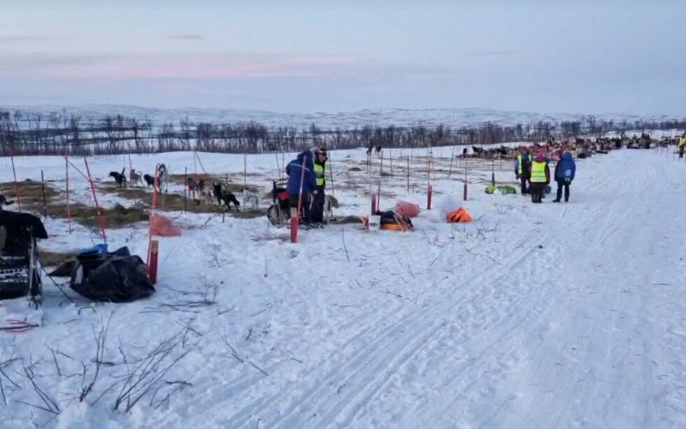 Det var hektisk på sjekkpunkt Nyborgmoen da spannene var inne for litt hvile.