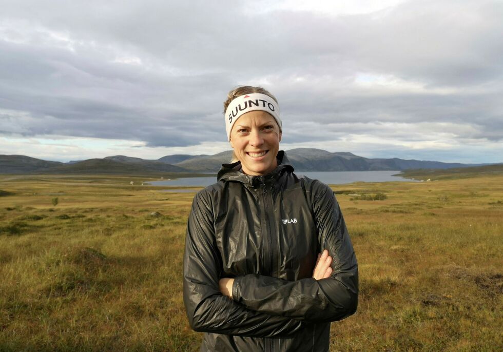 Gina Johansen satser på å slå Erik Nossum sin løpsrekord på strekningen Nordkapp-Lindesnes til neste år. Nå ligger hun i trening og arbeider ellers for å forberede løpet; som etter planen skal starte på Nordkapp på hennes 30-årsdag 8. september. Foto: Gina Johansen