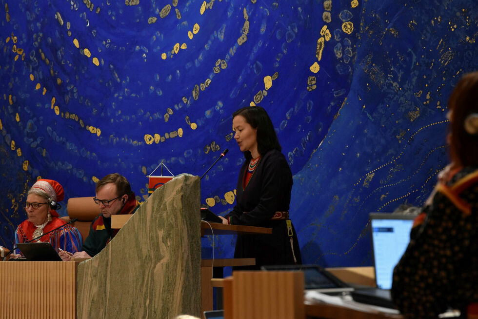 Sametingsråd Maja K. Jåma ledet forhandlingene om kunstneravtalen over målstreken.
 Foto: Sara Olaussen Stensvold