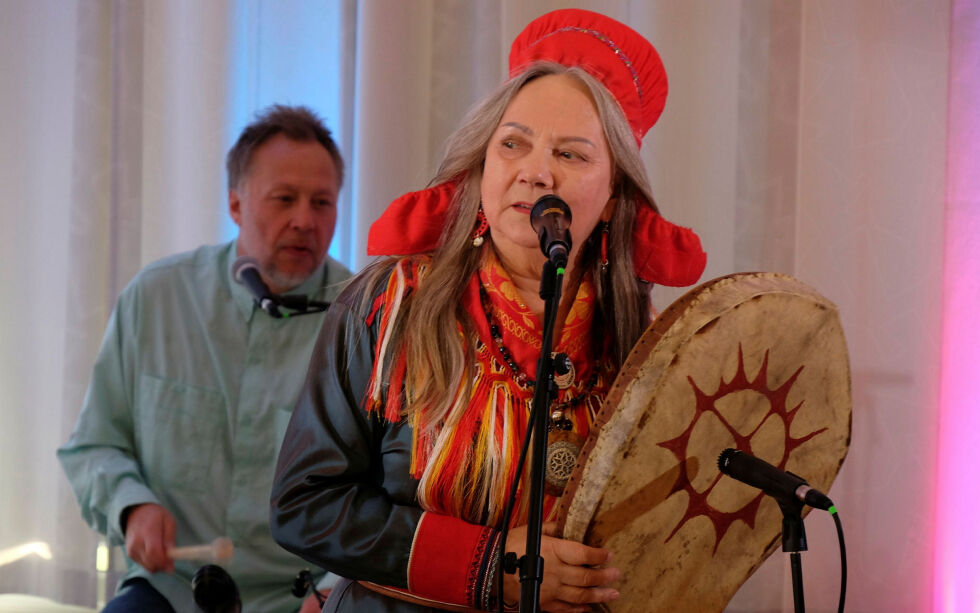 Boine sto for det kulturelle innslaget.
 Foto: Bjørn Hildonen