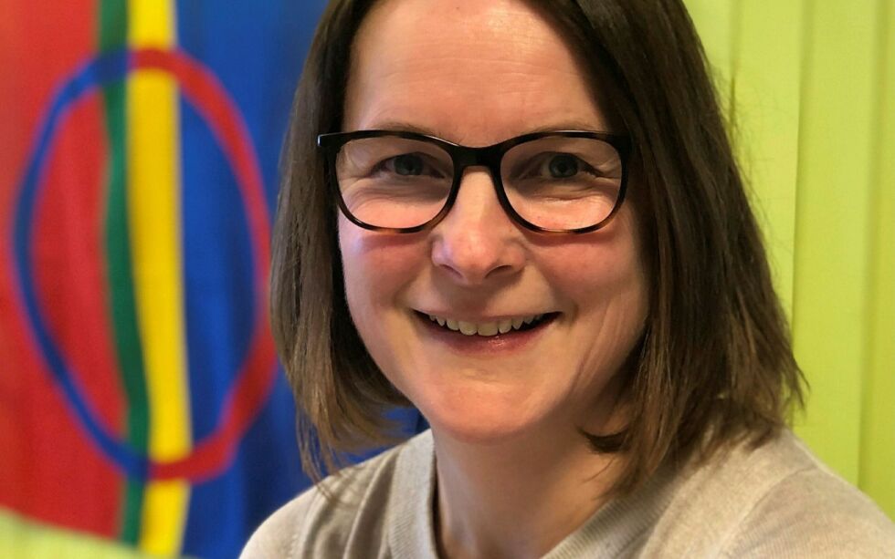 Bo­dil La­ba­hå klar­te i siste li­ten å få tak i bul­jong­kjøtt og marg­bein til rein­kjøtt­sup­pa. – Vi har in­gen tra­di­sjon på bi­đus, men kjøtt­sup­pa har de­fi­ni­tivt det, slår hun fast.
 Foto: Privat