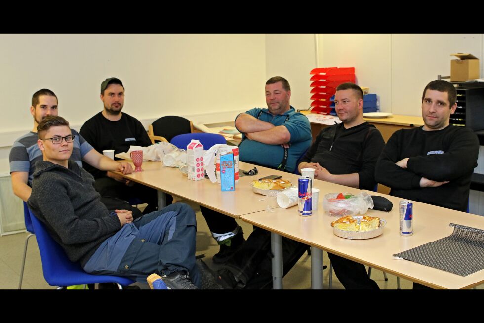 Noen får bli, mens resten permitteres. Arbeidslysta var ikke akkurat på topp for gutta i Norterminal på pauserommet onsdag formiddag.
 Foto: Silje L Kvammen