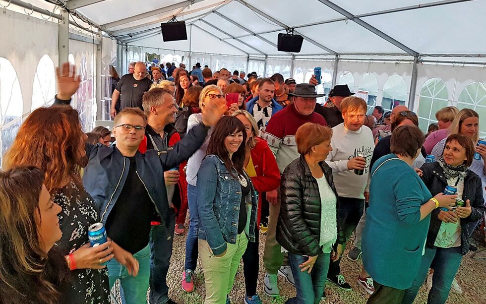 Slik så det ut i partyteltet på Kunesdagan i 2018.
 Foto: Arkivfoto