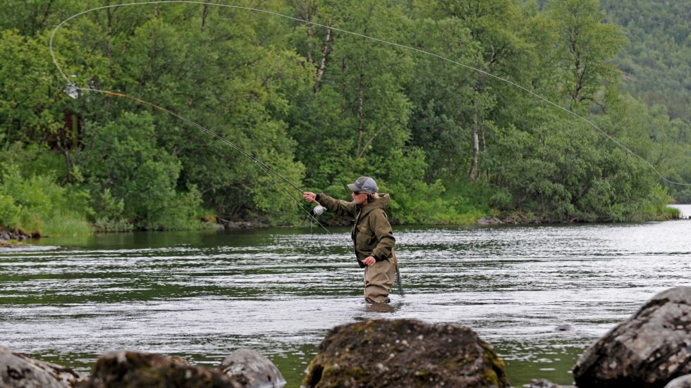 Fluefisker i Lakselva. rkivfoto: Marius Thorsen