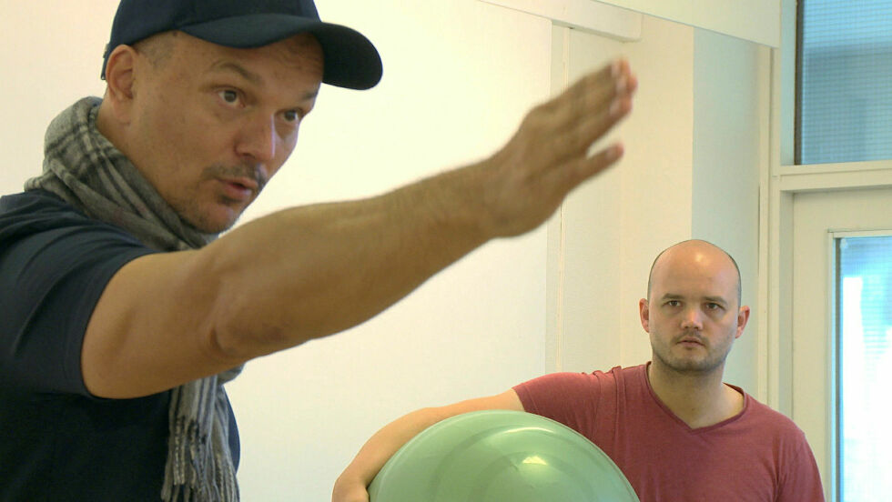 Teatersjef Frank Jørstad sier det var et smertelig valg å måtte ta ut noen av kapitlene i rapporten.
 Foto: Kristin Nicolaysen